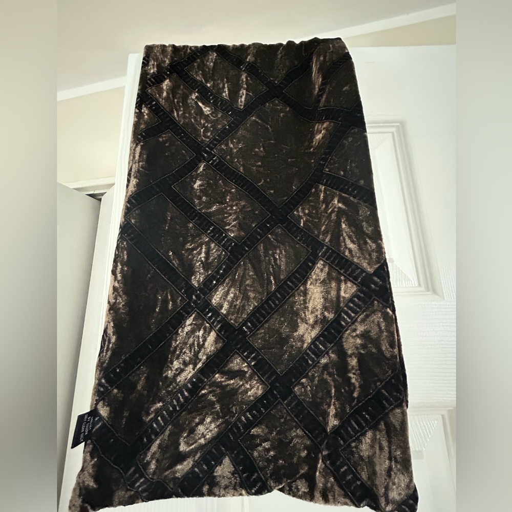 Chelsey by Joseph scarf